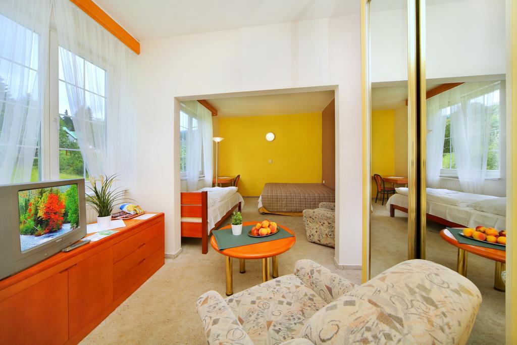 Palace Club Špindlerŭv Mlýn Habitación foto
